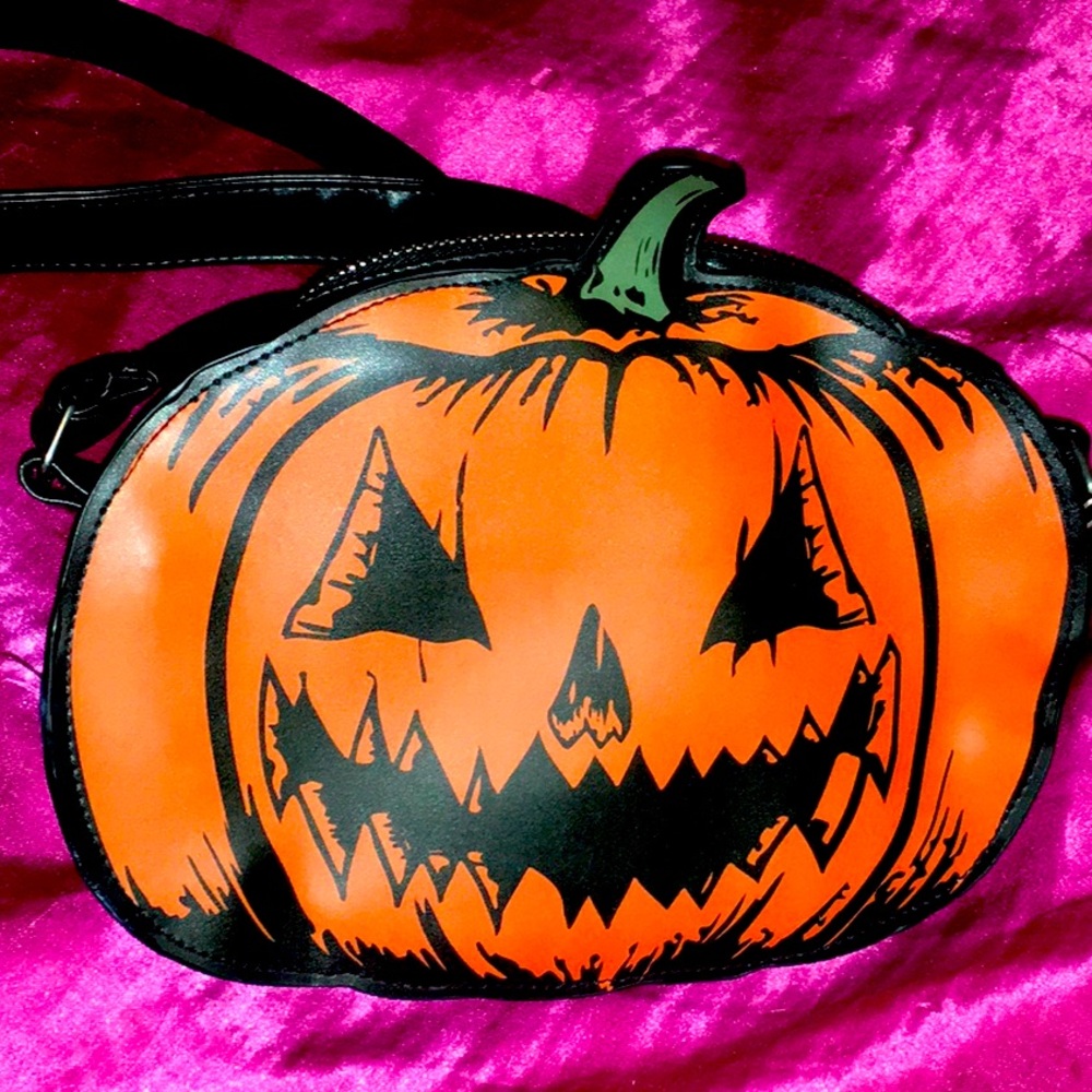Pumpkin Crossbody 🧡✨ 🎃 - Picture 3 of 5